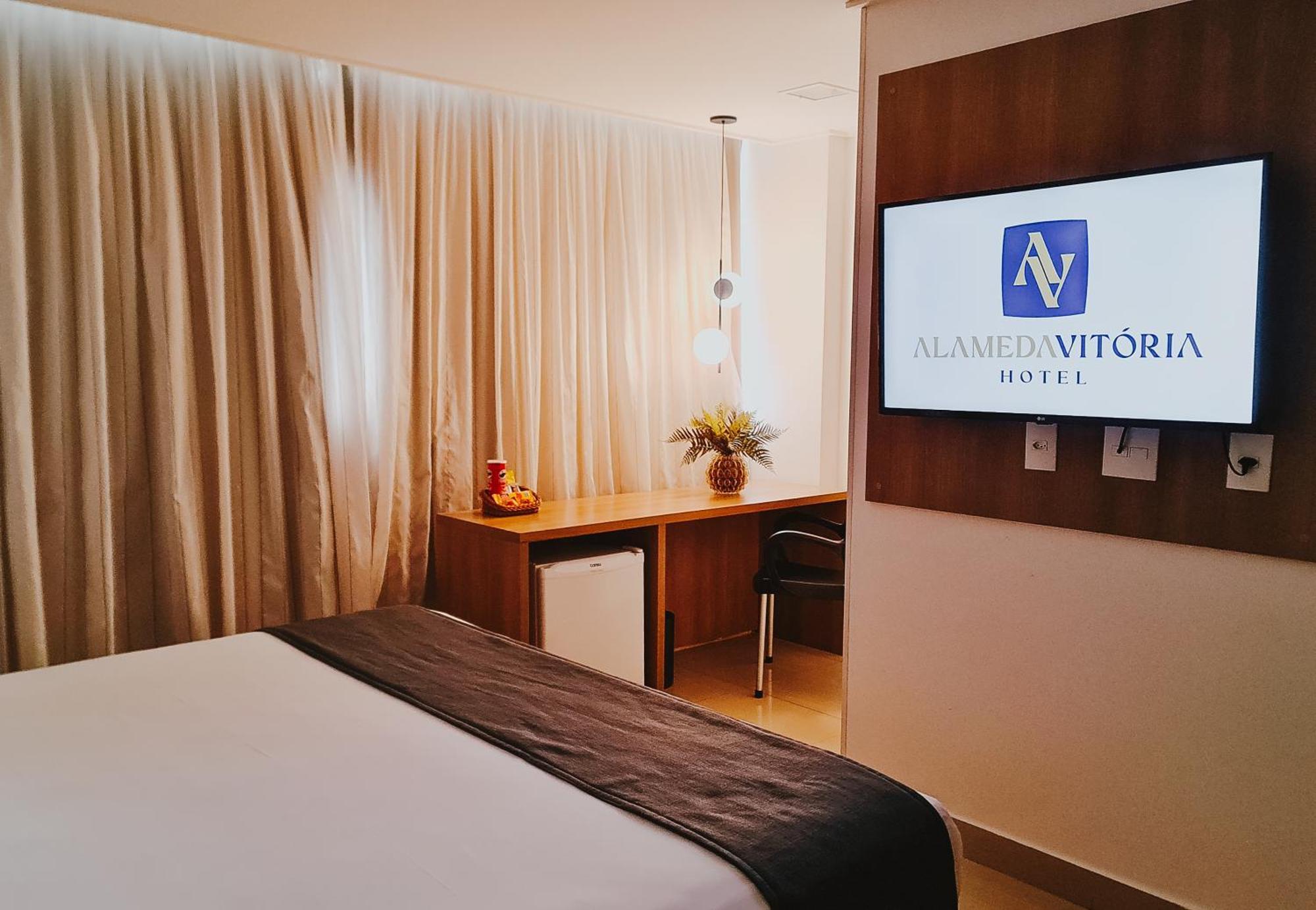 Alameda Vitoria Hotel Buitenkant foto