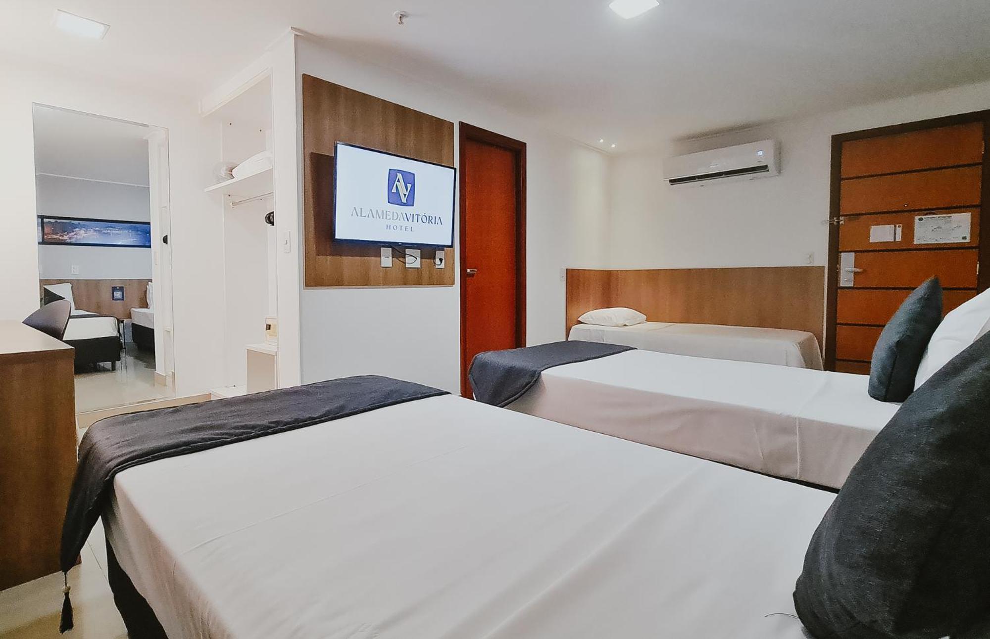 Alameda Vitoria Hotel Buitenkant foto